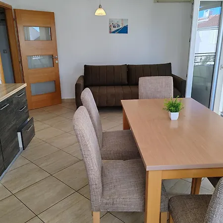 Kovacicek 2 Apartment