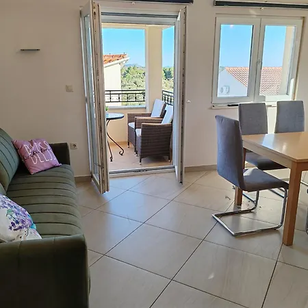Kovacicek 2 Biograd Na Moru