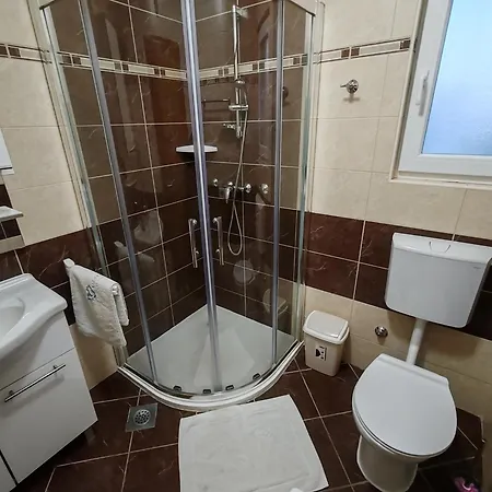 Apartment Kovacicek 2 *